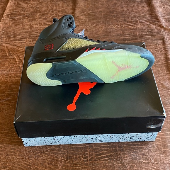 NIKE AIR JORDAN 5 RETRO RAGING BULL BLACK OG sz12 main image 4